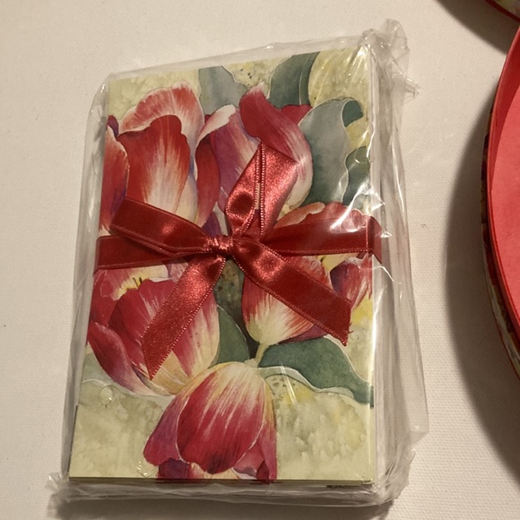 La Belle Fleur 16 Notecard Set w/ Envelopes - Picture 8 of 9